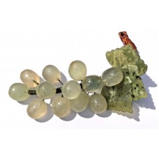 Vintage Cluster of Carved Quartz Polished Stone Green Grapes Light Green Leaves   142889460078